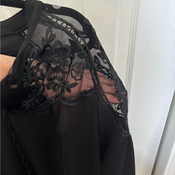 Med sheer long sleeve - Picture 3 of 4